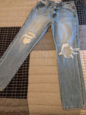 Ceros Light Blue Distressed Women's Jeans